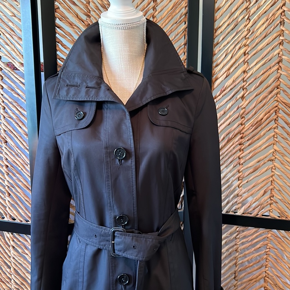 Authentic Burberry Trench Raincoat - Size 6 Petite - Picture 2 of 11